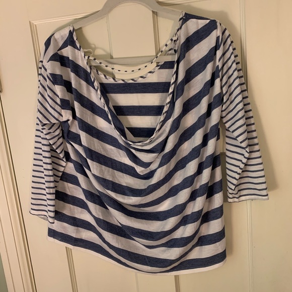 Boat Neck shirt with slouchy open back - Picture 3 of 4